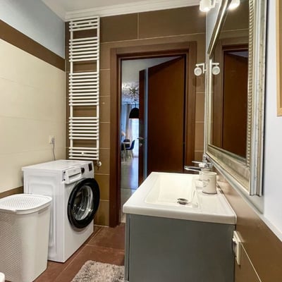 Location d’un appartement confortable de 3 pièces au centre de Gdańsk, Pologne